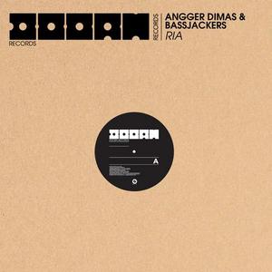 Ria (With Angger Dimas) (CDS)
